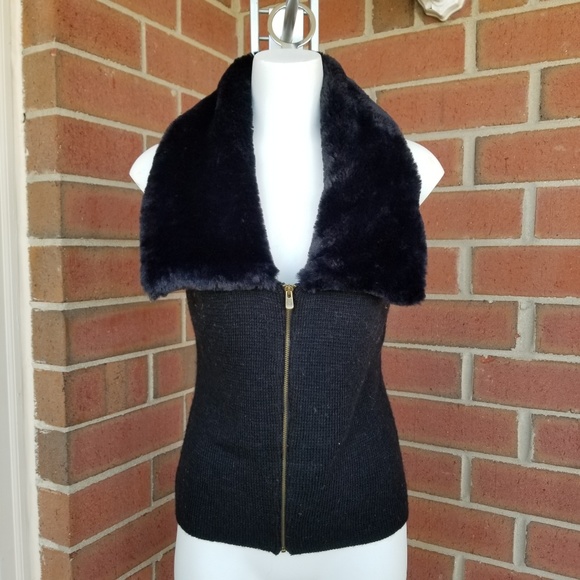 GAP Jackets & Blazers - Gap sleeveless knit vest (S)